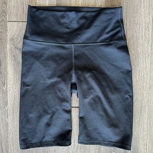 Fabletics Define Powerhold High Waisted Shorts 9” Black Size XS EUC